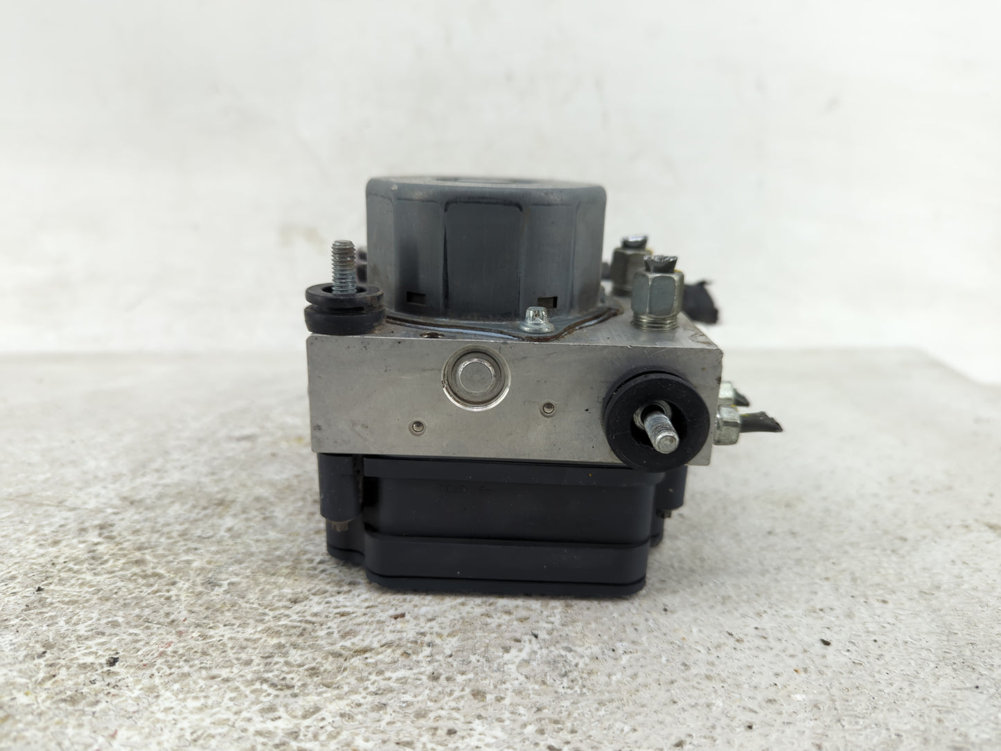 2014-2015 Nissan Sentra ABS Pump Control Module Replacement P/N:47660-38G0C Fits Fits 2014 2015 OEM Used Auto Parts - Oemuse