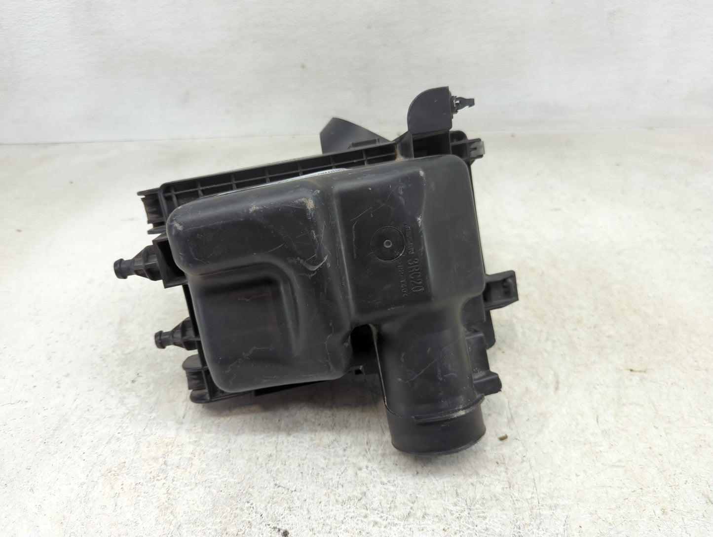 2015 Nissan Sentra Air Cleaner Intake-duct Hose Tube - Oemusedautoparts1.com