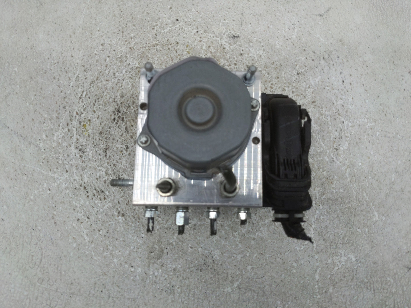 2014-2015 Nissan Sentra ABS Pump Control Module Replacement P/N:269 661 47660 3SG0C Fits Fits 2014 2015 OEM Used Auto Parts 
