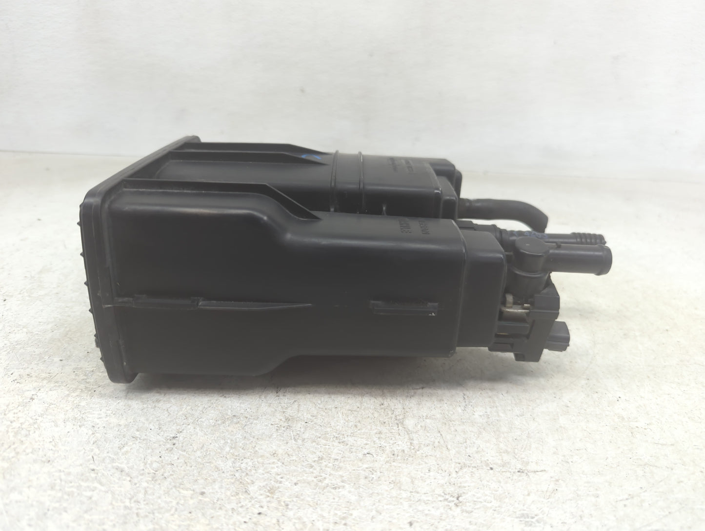 2015 Nissan Sentra Fuel Vapor Charcoal Canister 1392953 - Oemusedautoparts1.com
