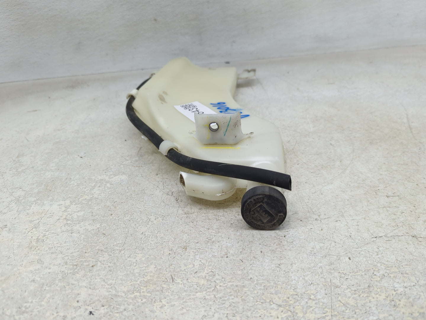 2013-2019 Nissan Sentra Radiator Coolant Overflow Expansion Tank Bottle 1393643 - Oemusedautoparts1.com