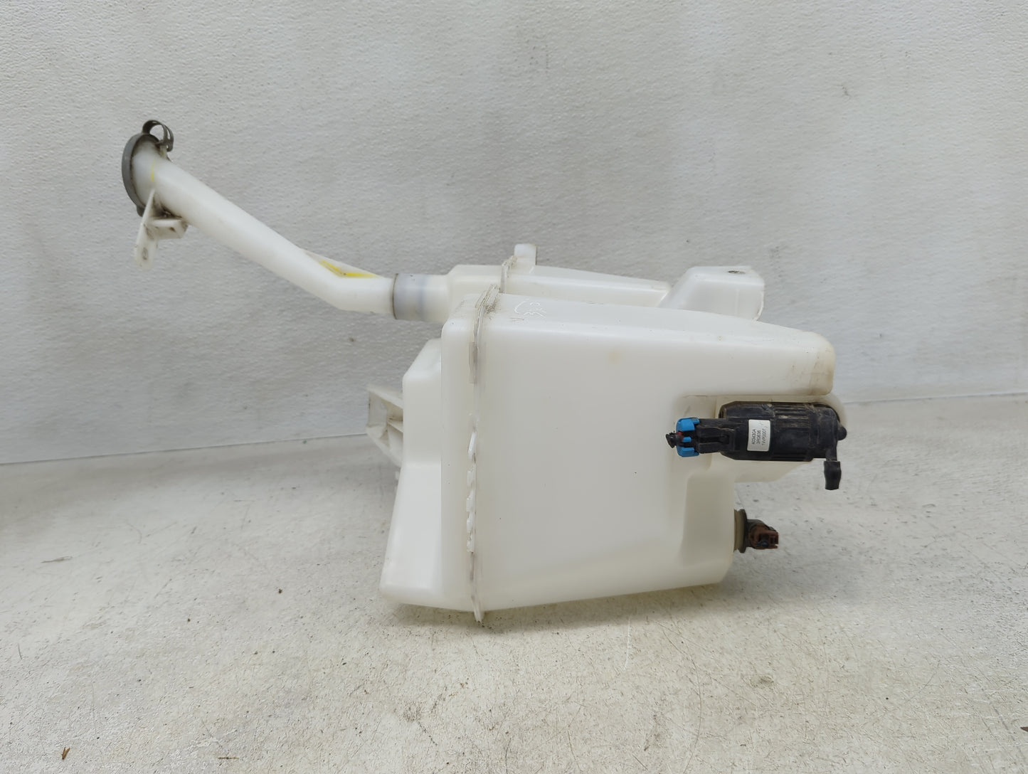 2013-2019 Nissan Sentra Radiator Coolant Overflow Expansion Tank Bottle - Oemusedautoparts1.com