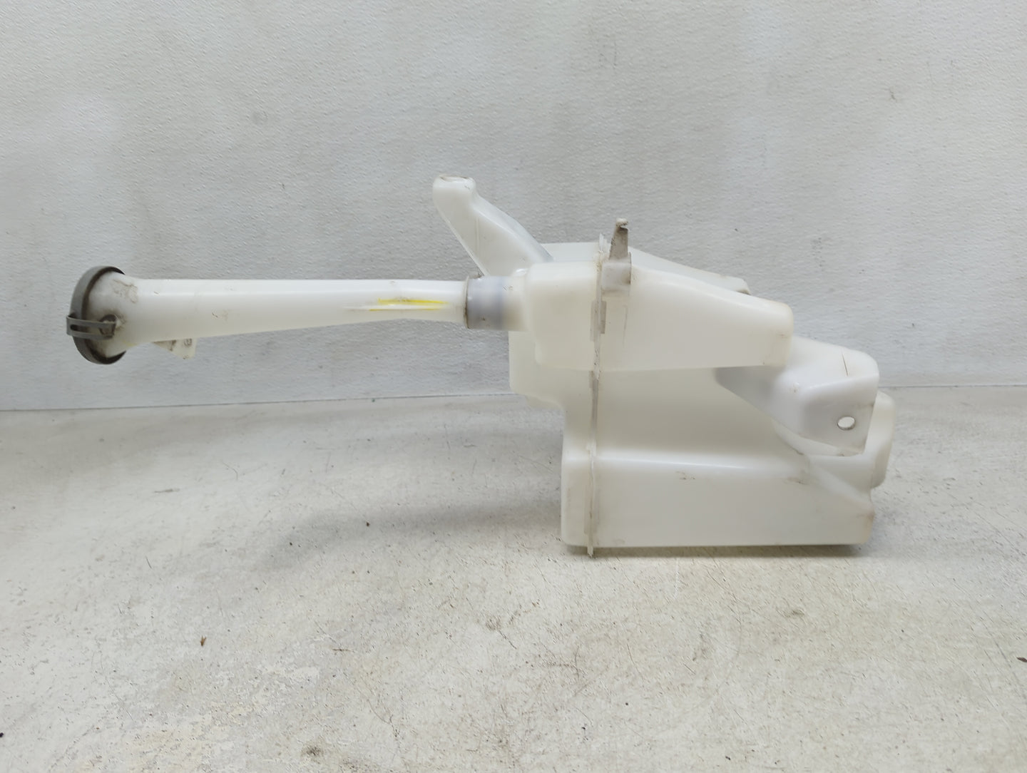 2013-2019 Nissan Sentra Radiator Coolant Overflow Expansion Tank Bottle - Oemusedautoparts1.com