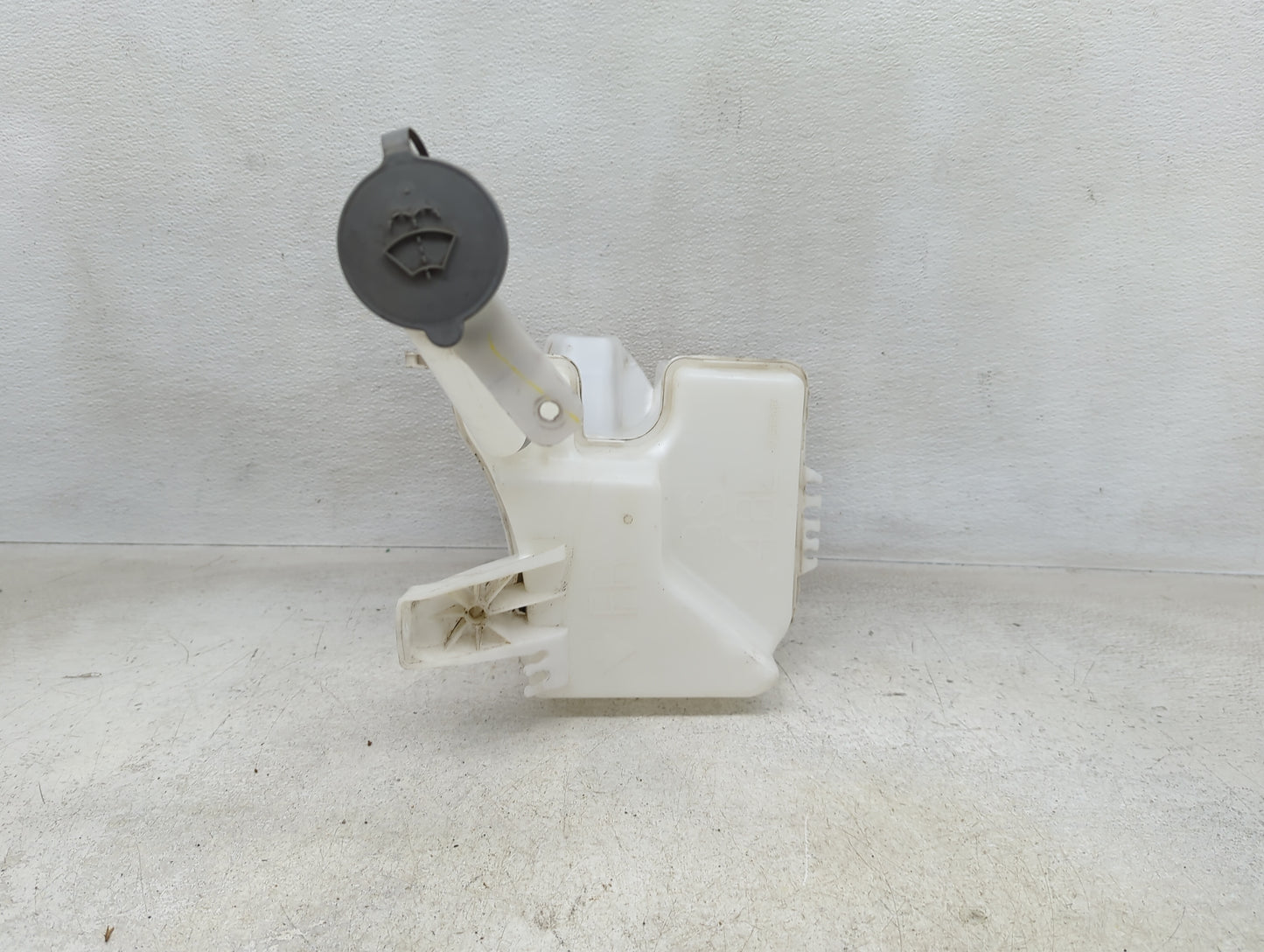 2013-2019 Nissan Sentra Radiator Coolant Overflow Expansion Tank Bottle - Oemusedautoparts1.com