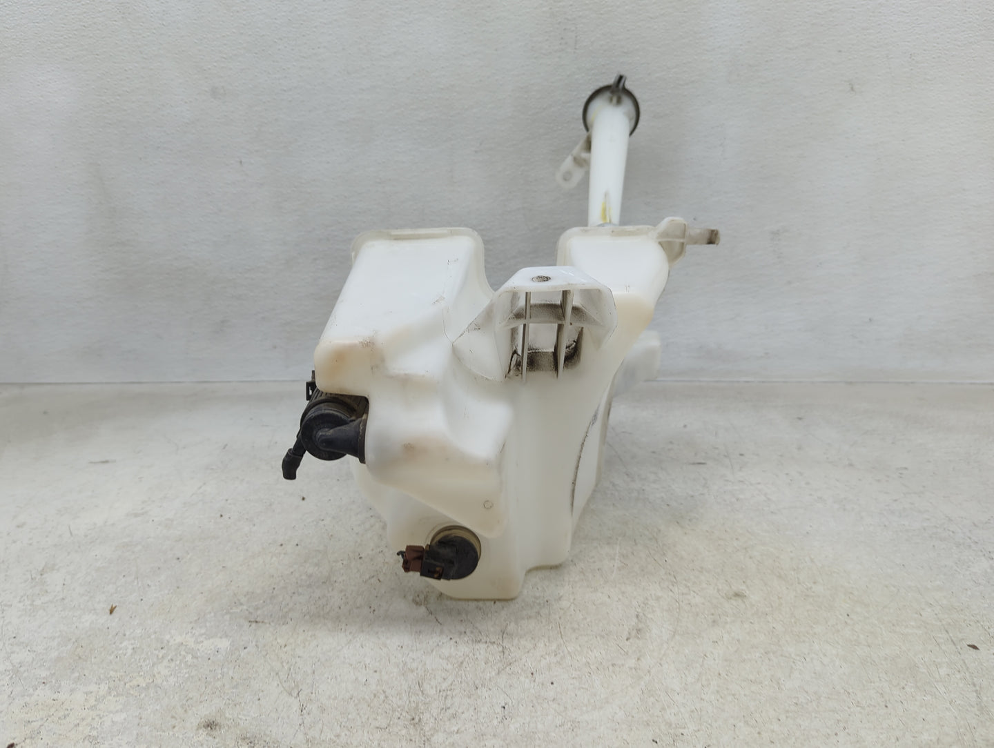 2013-2019 Nissan Sentra Radiator Coolant Overflow Expansion Tank Bottle - Oemusedautoparts1.com