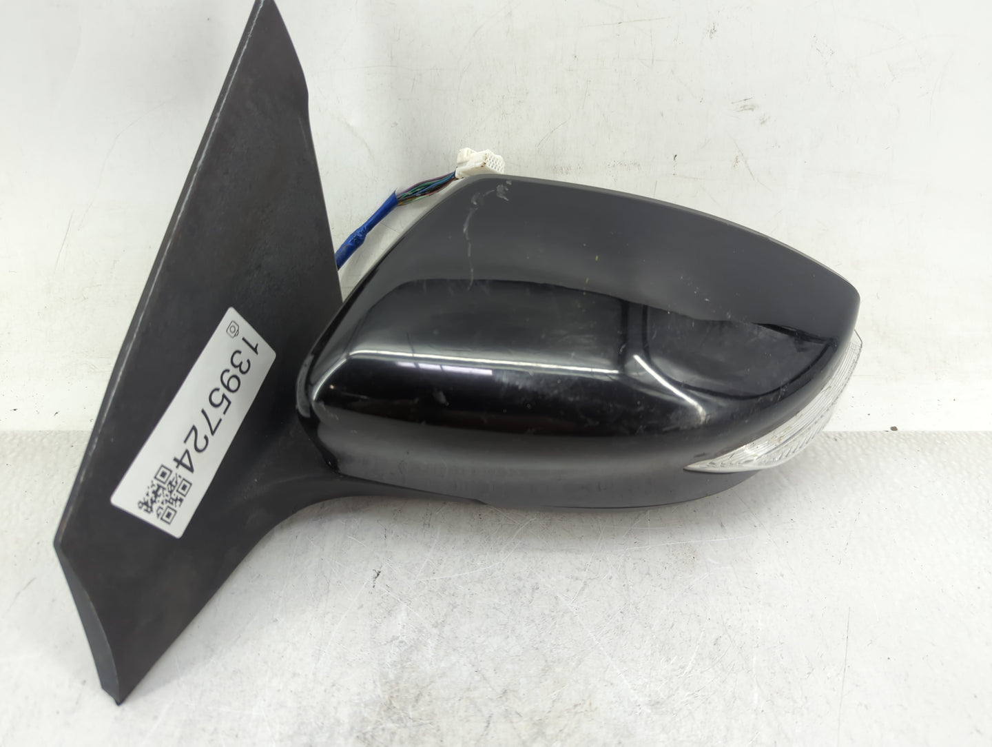 2015 Nissan Sentra Driver Side View Mirror - Left Door Mirror OEM Used - Oemusedautoparts1.com