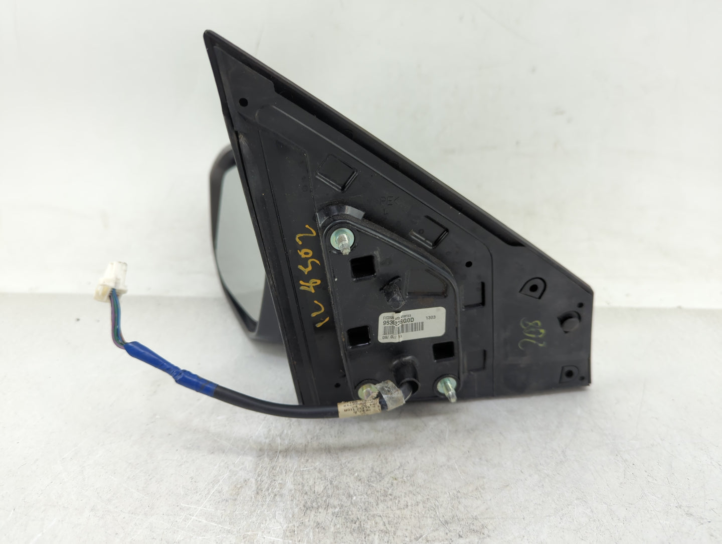 2015 Nissan Sentra Driver Side View Mirror - Left Door Mirror OEM Used - Oemusedautoparts1.com
