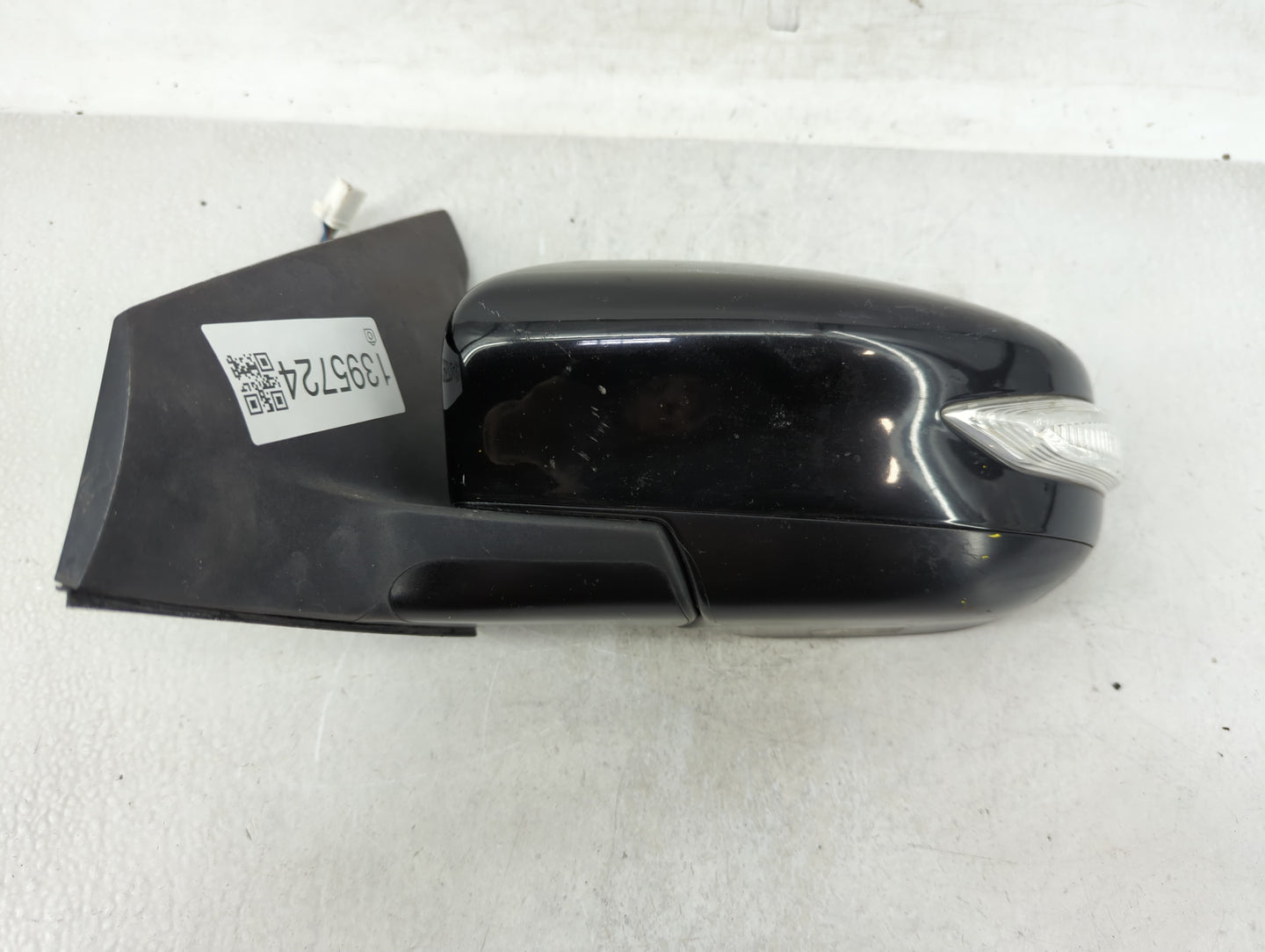2015 Nissan Sentra Driver Side View Mirror - Left Door Mirror OEM Used - Oemusedautoparts1.com