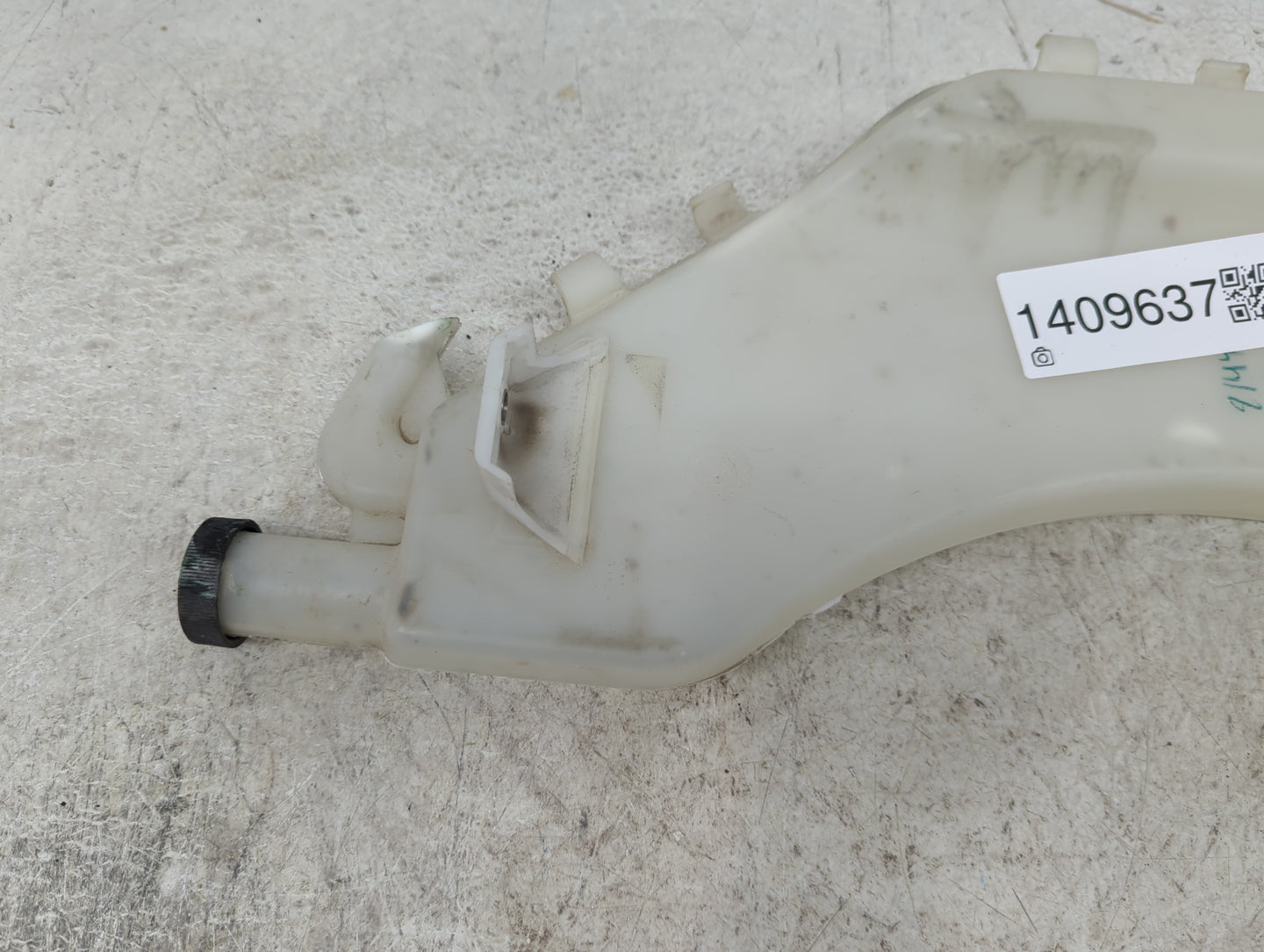 2013-2019 Nissan Sentra Radiator Coolant Overflow Expansion Tank Bottle 1409637 - Oemusedautoparts1.com