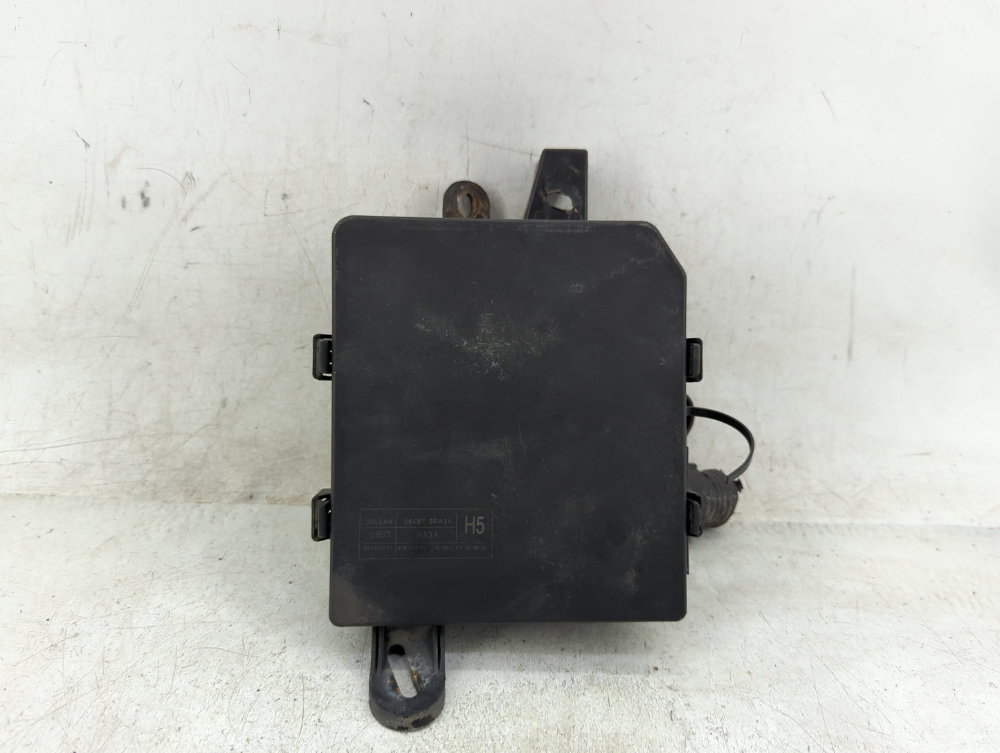 2013-2019 Nissan Sentra Fusebox Fuse Box Panel Relay Module Fits Fits 2013 2014 2015 2016 2017 2018 2019 OEM Used Auto Parts