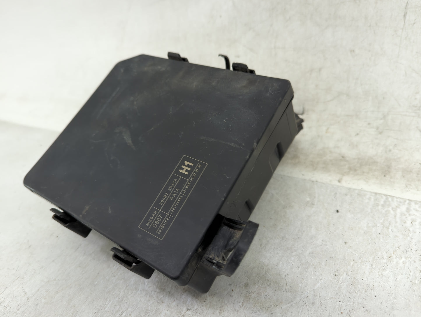 2013-2019 Nissan Sentra Fusebox Fuse Box Panel Relay Module P/N:284B7 3RA1A Fits Fits 2013 2014 2015 2016 2017 2018 2019 OEM