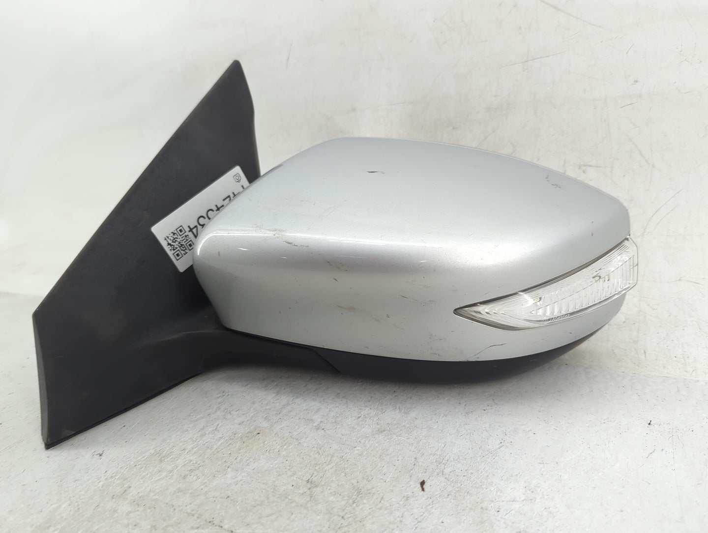 2015 Nissan Sentra Driver Side View Mirror - Left Door Mirror OEM Used - Oemusedautoparts1.com