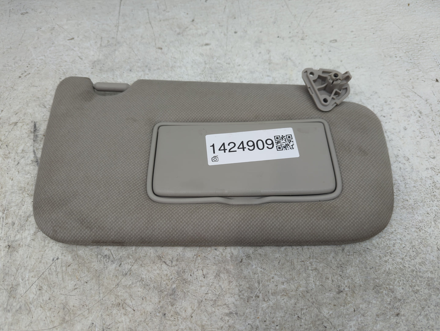 2013-2019 Nissan Sentra Sun Visor Shade Replacement Passenger Right Mirror Fits Fits 2012 2013 2014 2015 2016 2017 2018 2019