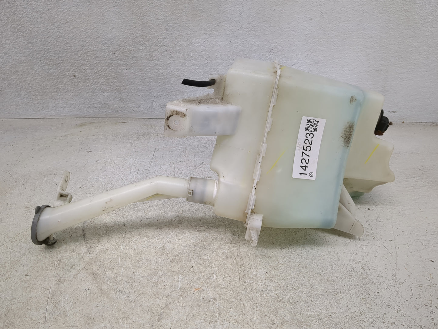2013-2015 Nissan Sentra Windshield Washer Fluid Reservoir Bottle Oem - Oemusedautoparts1.com