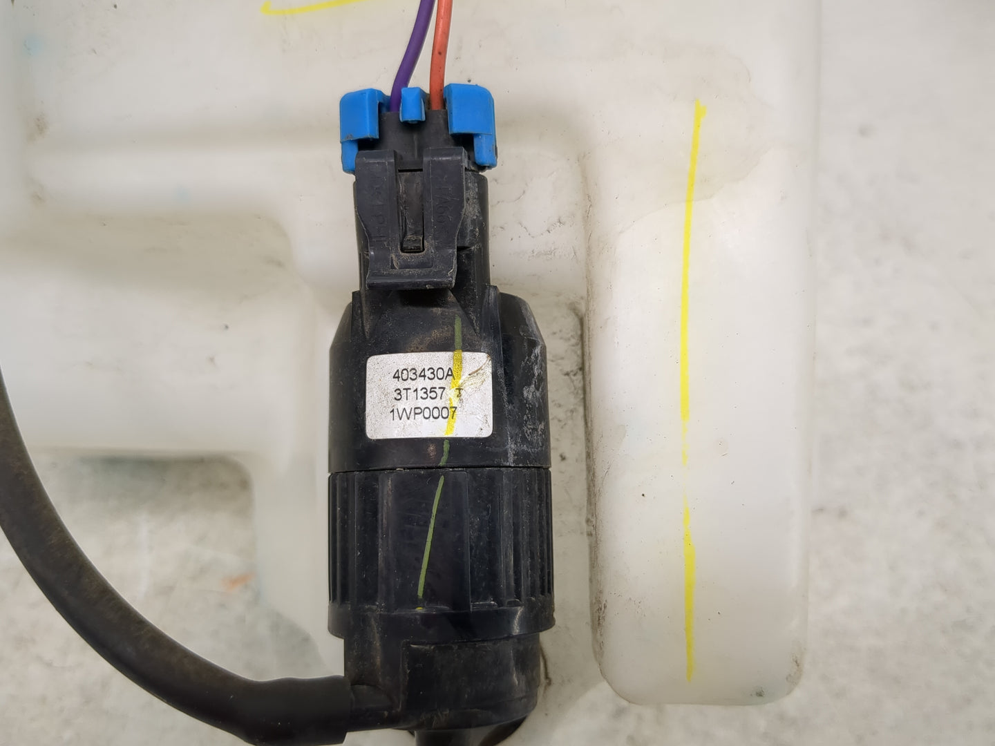 2013-2015 Nissan Sentra Windshield Washer Fluid Reservoir Bottle Oem - Oemusedautoparts1.com