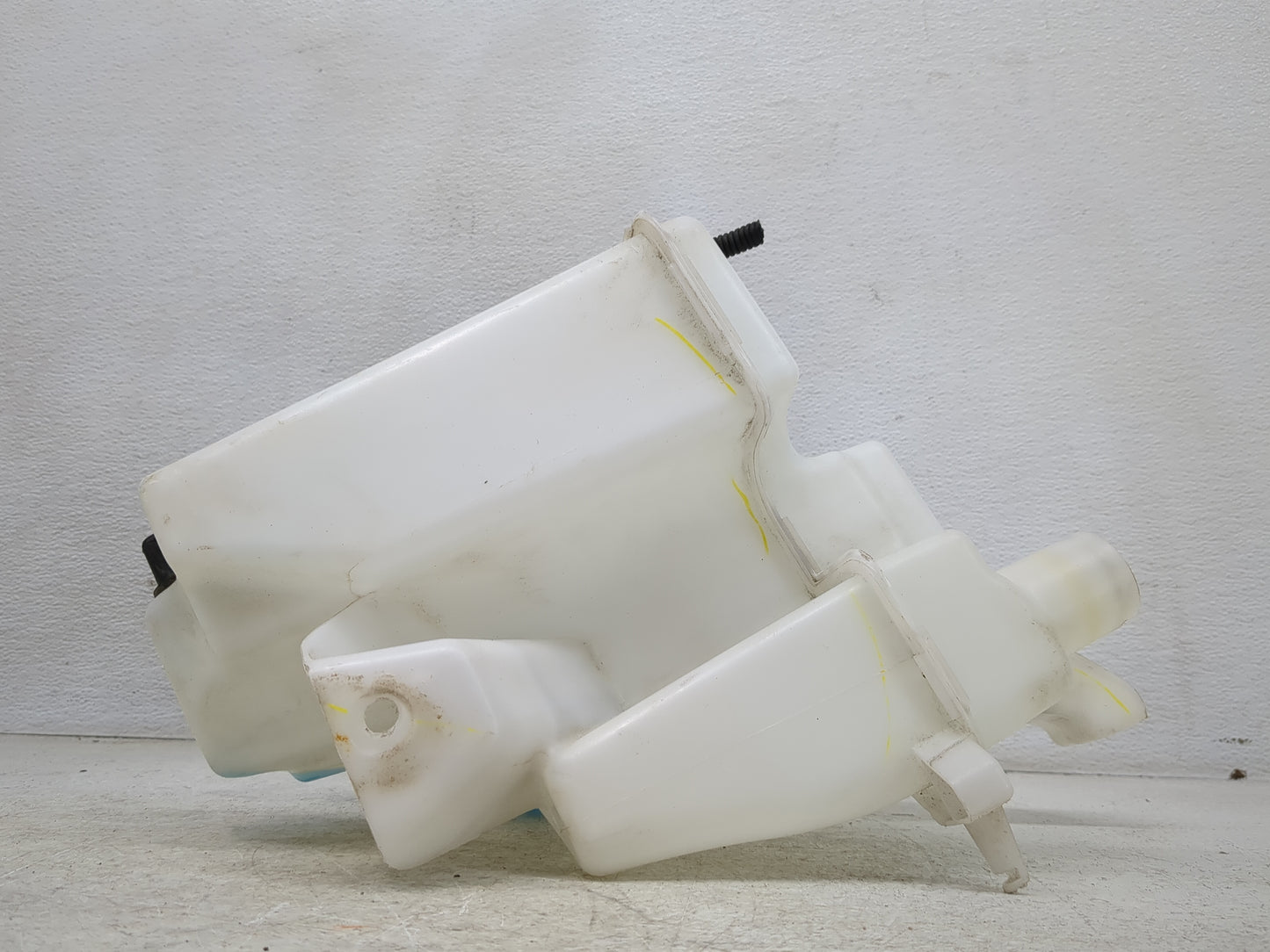 2013-2015 Nissan Sentra Windshield Washer Fluid Reservoir Bottle Oem - Oemusedautoparts1.com
