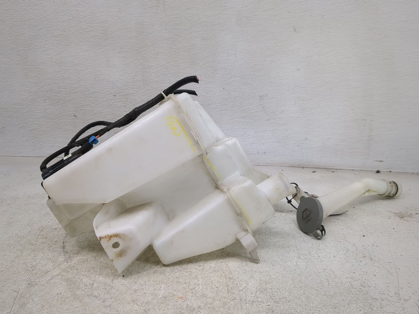 2013-2015 Nissan Sentra Windshield Washer Fluid Reservoir Bottle Oem - Oemusedautoparts1.com