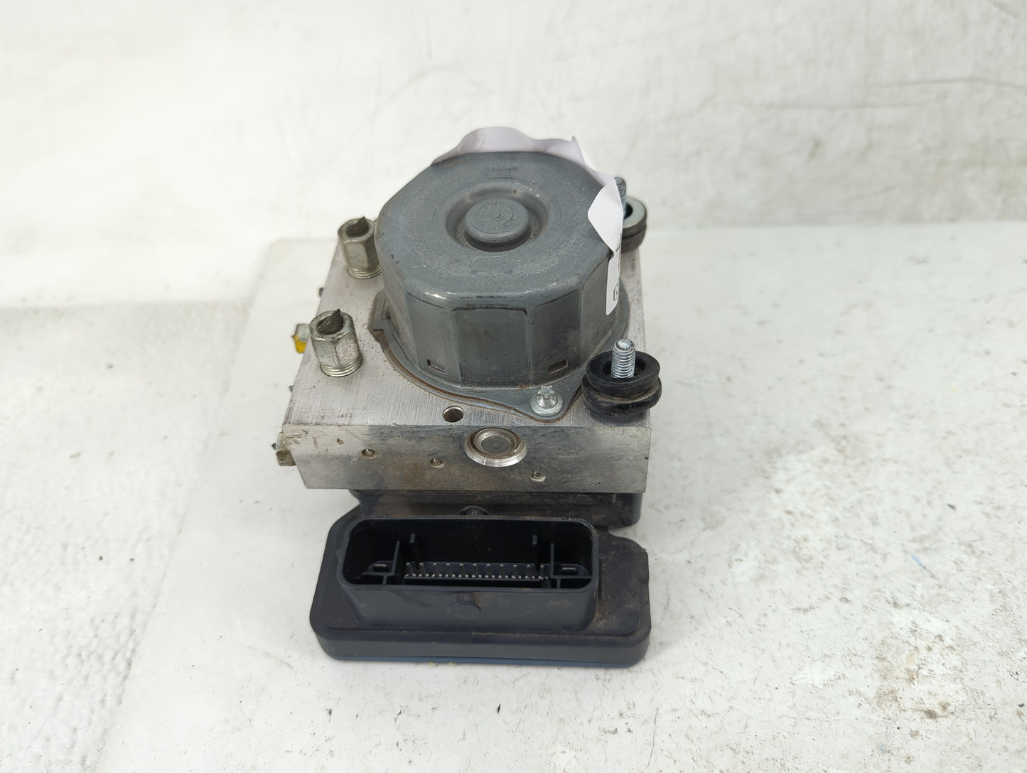 2014-2015 Nissan Sentra ABS Pump Control Module Replacement P/N:0265956096 2265106527 Fits Fits 2014 2015 OEM Used Auto Part