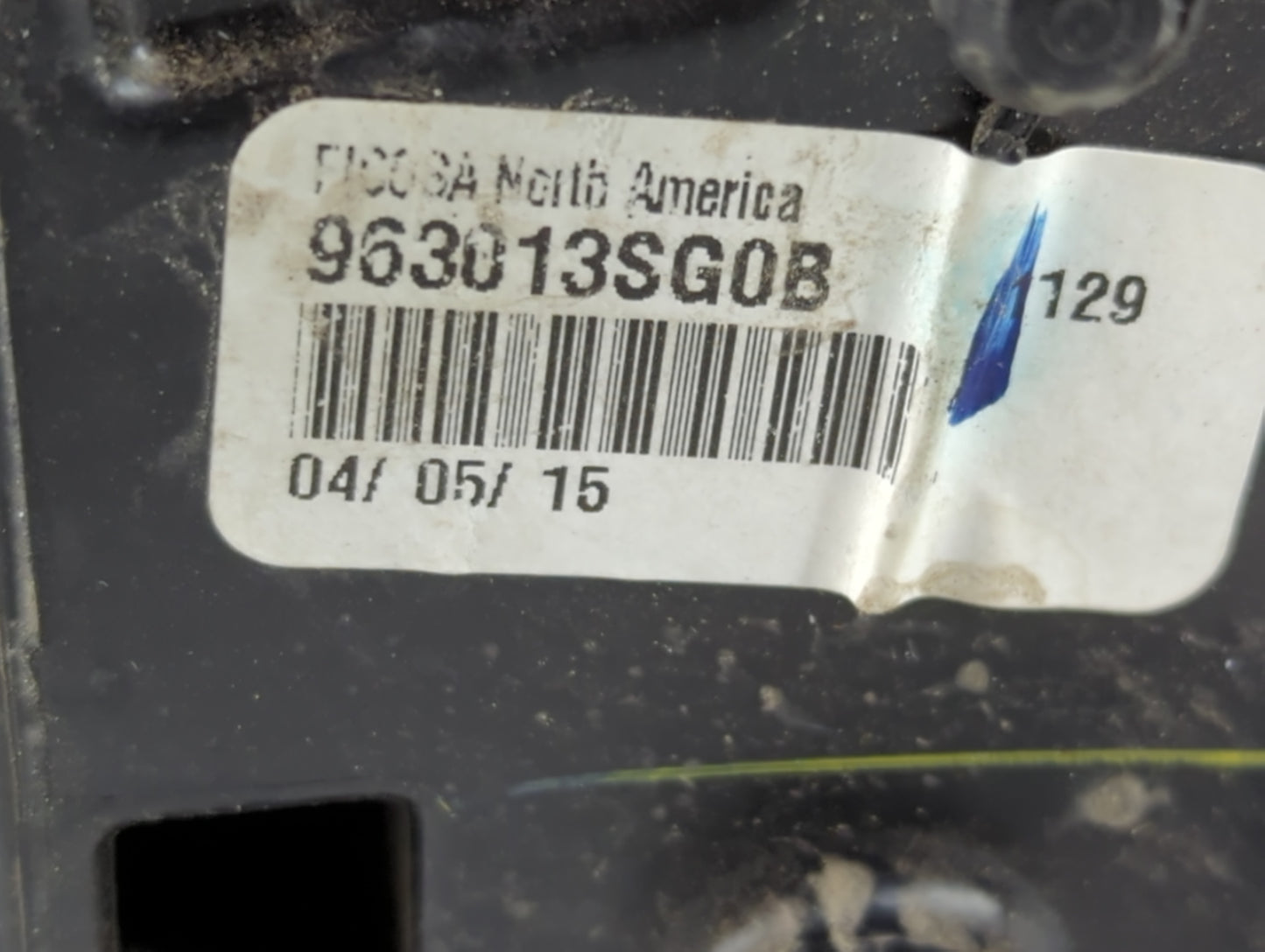 2013-2015 Nissan Sentra Passenger Side View Mirror - Right Door Mirror OEM Used - Oemusedautoparts1.com