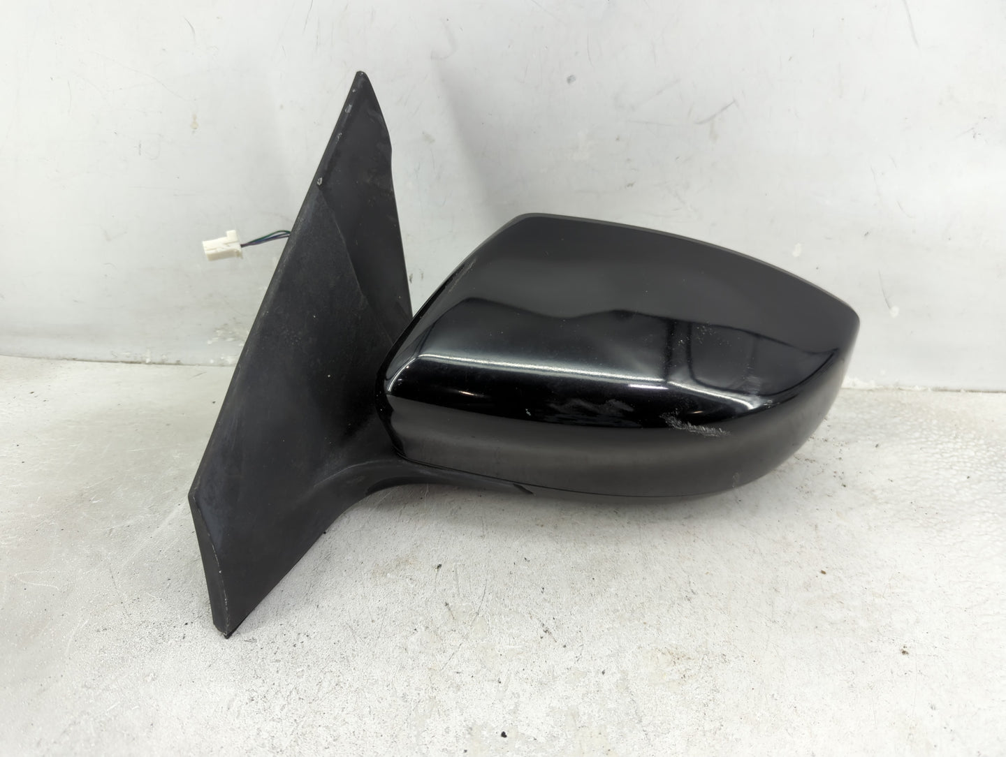 2015 Nissan Sentra Driver Side View Mirror - Left Door Mirror OEM Used - Oemusedautoparts1.com