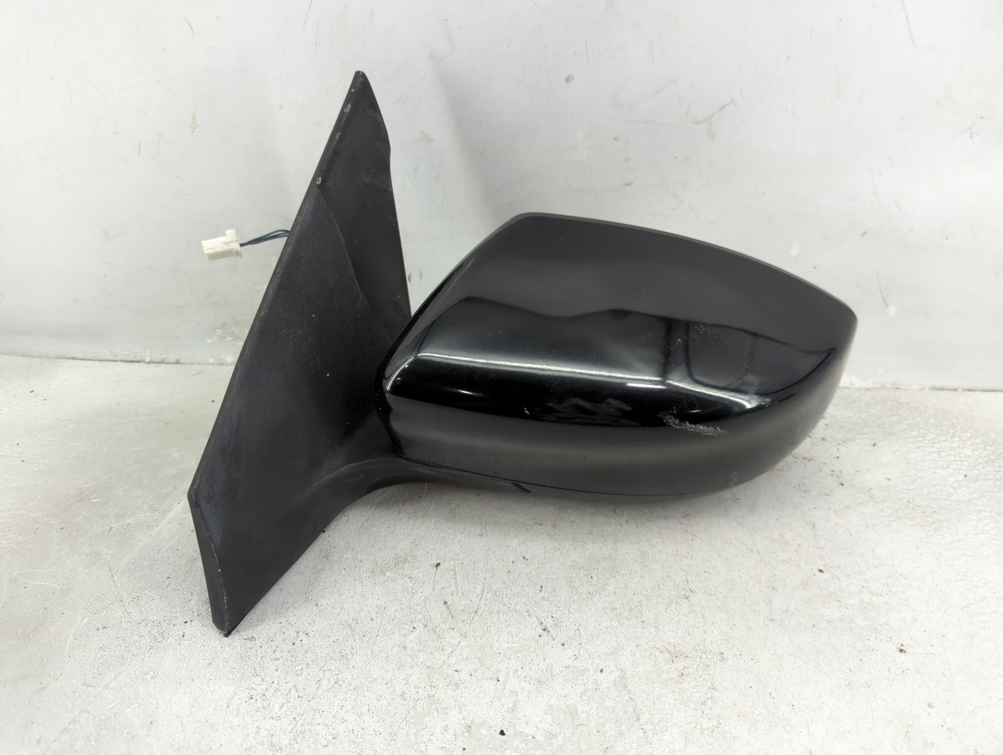 2015 Nissan Sentra Driver Side View Mirror - Left Door Mirror OEM Used - Oemusedautoparts1.com