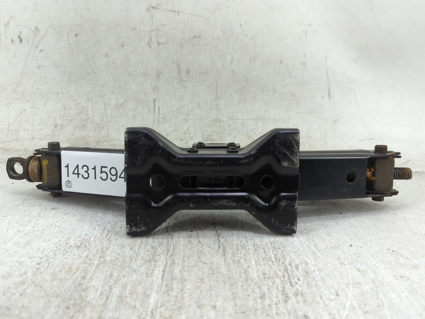 2015 Nissan Sentra Spare Scissor Car Jack - Oemusedautoparts1.com