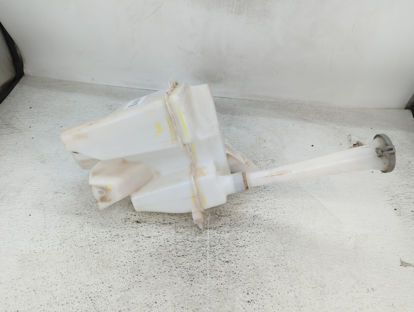 2013-2015 Nissan Sentra Windshield Washer Fluid Reservoir Bottle Oem - Oemusedautoparts1.com