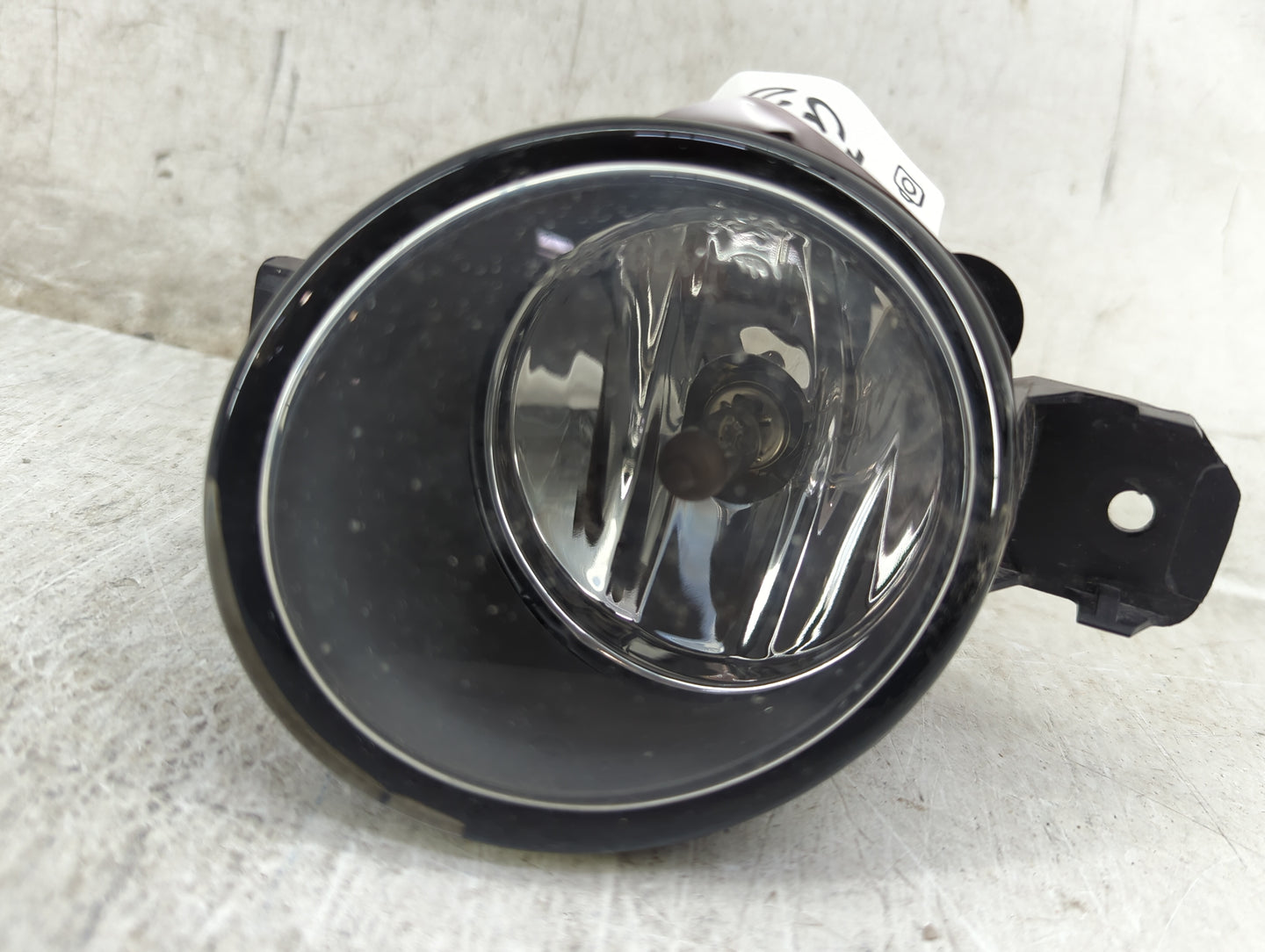 2004-2019 Nissan Sentra Passenger Right Oem Fog Light Lamp - Oemusedautoparts1.com