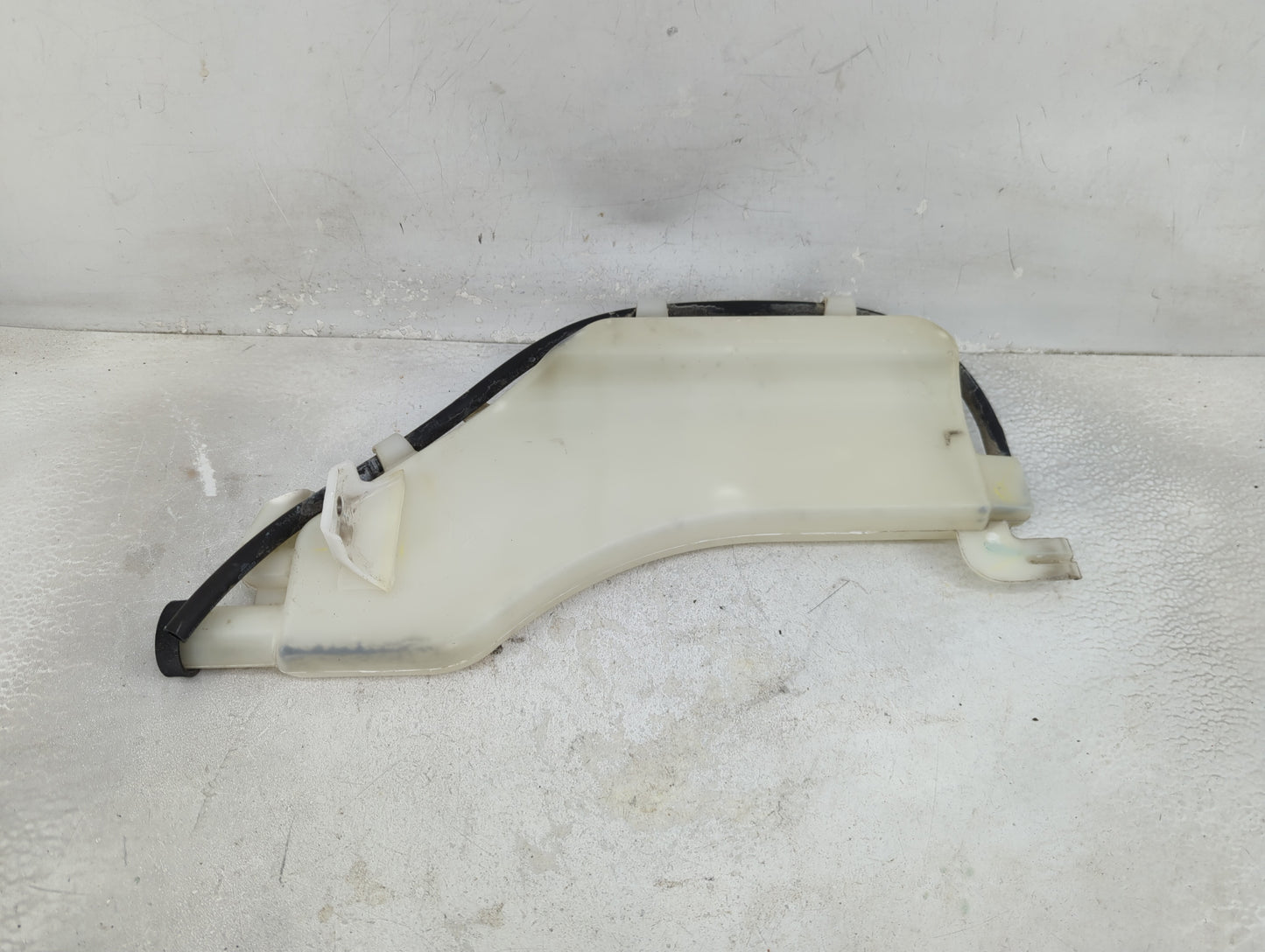 2015 Nissan Sentra Windshield Washer Fluid Reservoir Bottle Oem White - Oemusedautoparts1.com