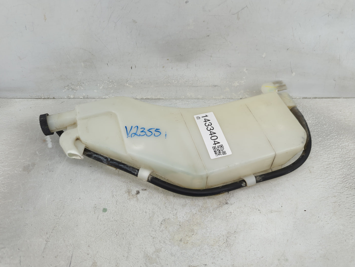 2015 Nissan Sentra Windshield Washer Fluid Reservoir Bottle Oem White - Oemusedautoparts1.com