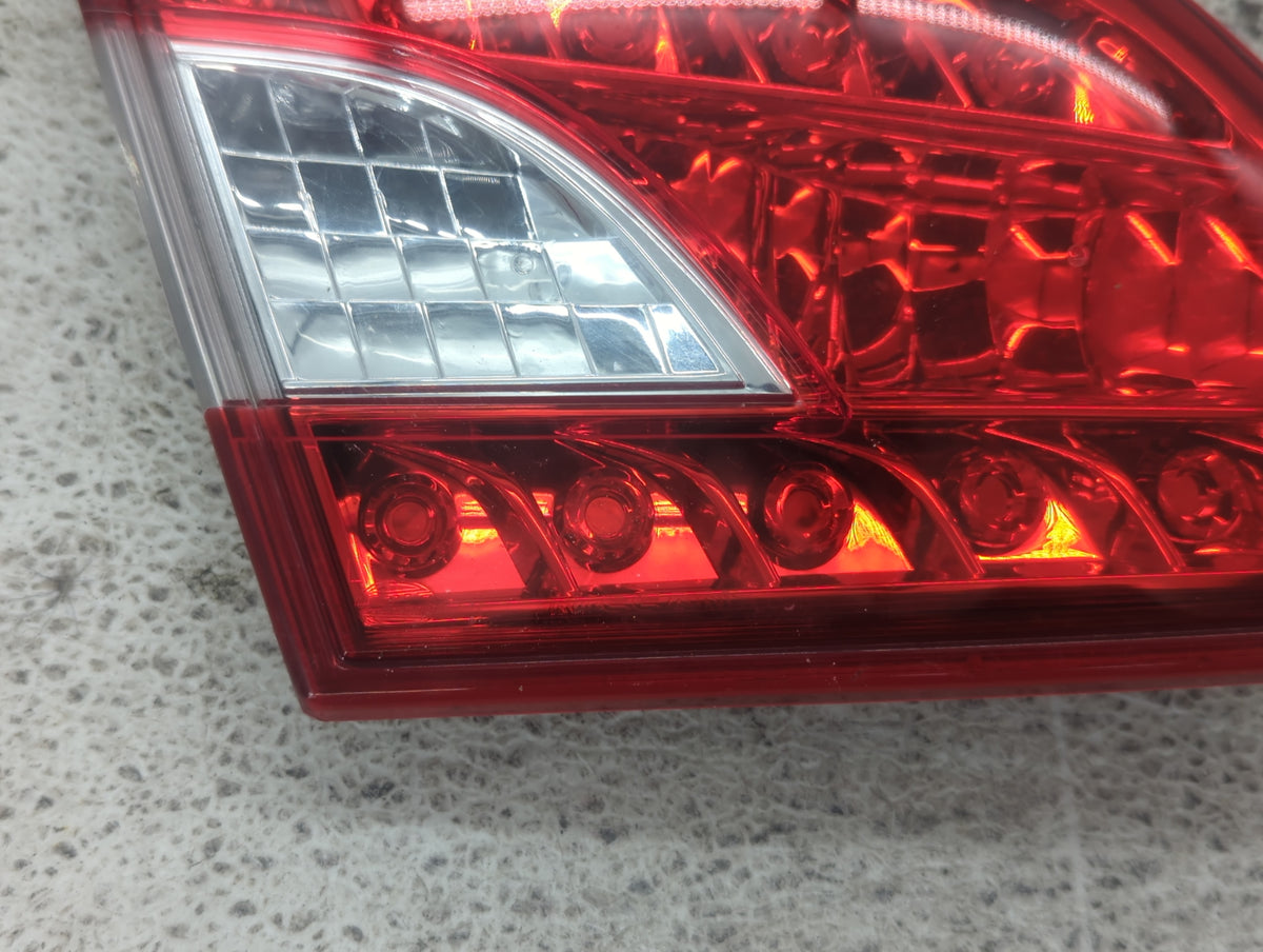 2015 Nissan Sentra Driver Left Side Deck Lid Mounted Tail Light 1436718 - Oemusedautoparts1.com
