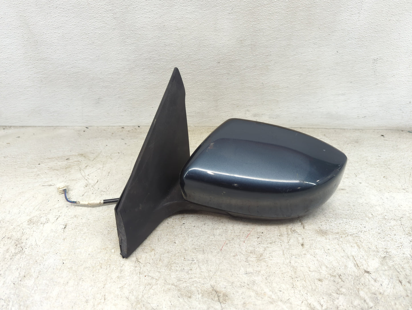 2013-2015 Nissan Sentra Driver Side View Mirror - Left Door Mirror OEM Used - Oemusedautoparts1.com