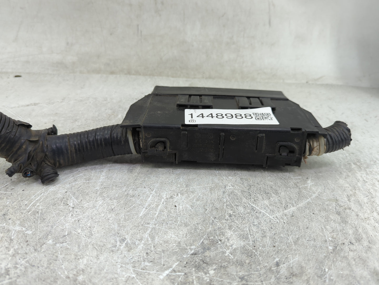 2013-2019 Nissan Sentra Fusebox Fuse Box Panel Relay Module P/N:24382 EW70B 7154-7223-30 Fits OEM Used Auto Parts - Oemuseda