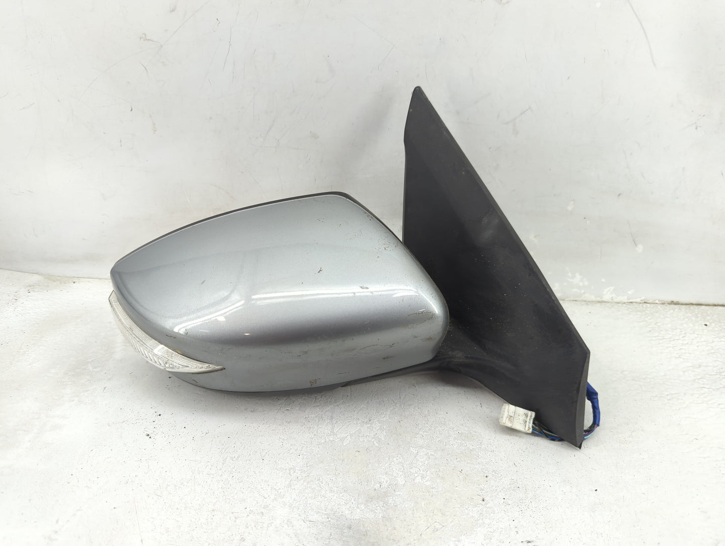 2013-2015 Nissan Sentra Passenger Side View Mirror - Right Door Mirror OEM Used - Oemusedautoparts1.com