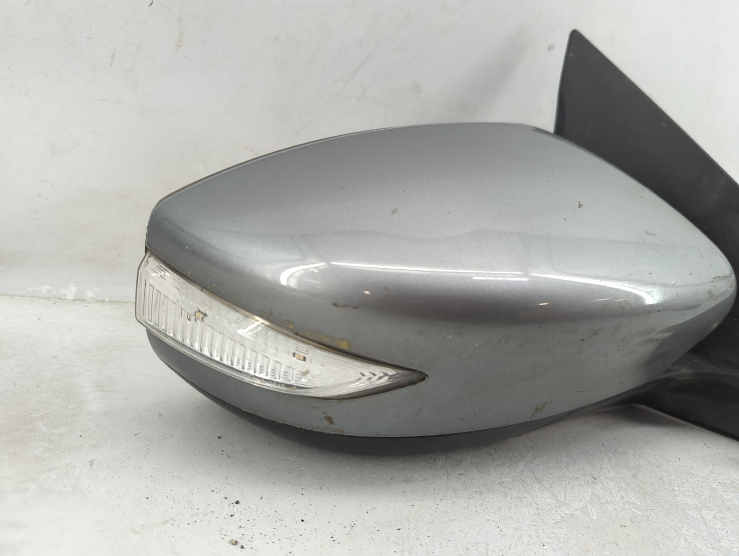 2013-2015 Nissan Sentra Passenger Side View Mirror - Right Door Mirror OEM Used - Oemusedautoparts1.com