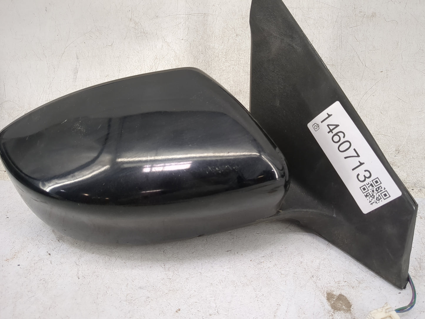 2013-2015 Nissan Sentra Passenger Side View Mirror - Right Door Mirror OEM Used - Oemusedautoparts1.com