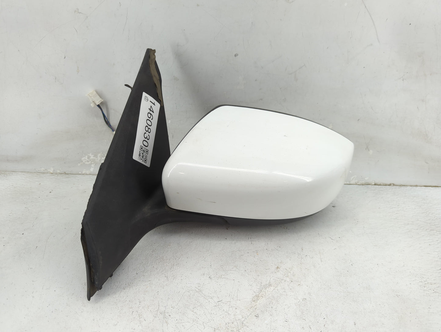 2013-2015 Nissan Sentra Driver Side View Mirror - Left Door Mirror OEM Used - Oemusedautoparts1.com