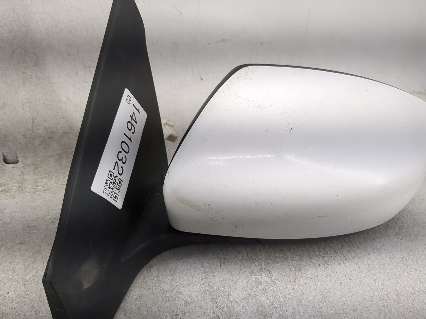 2013-2015 Nissan Sentra Driver Side View Mirror - Left Door Mirror OEM Used - Oemusedautoparts1.com