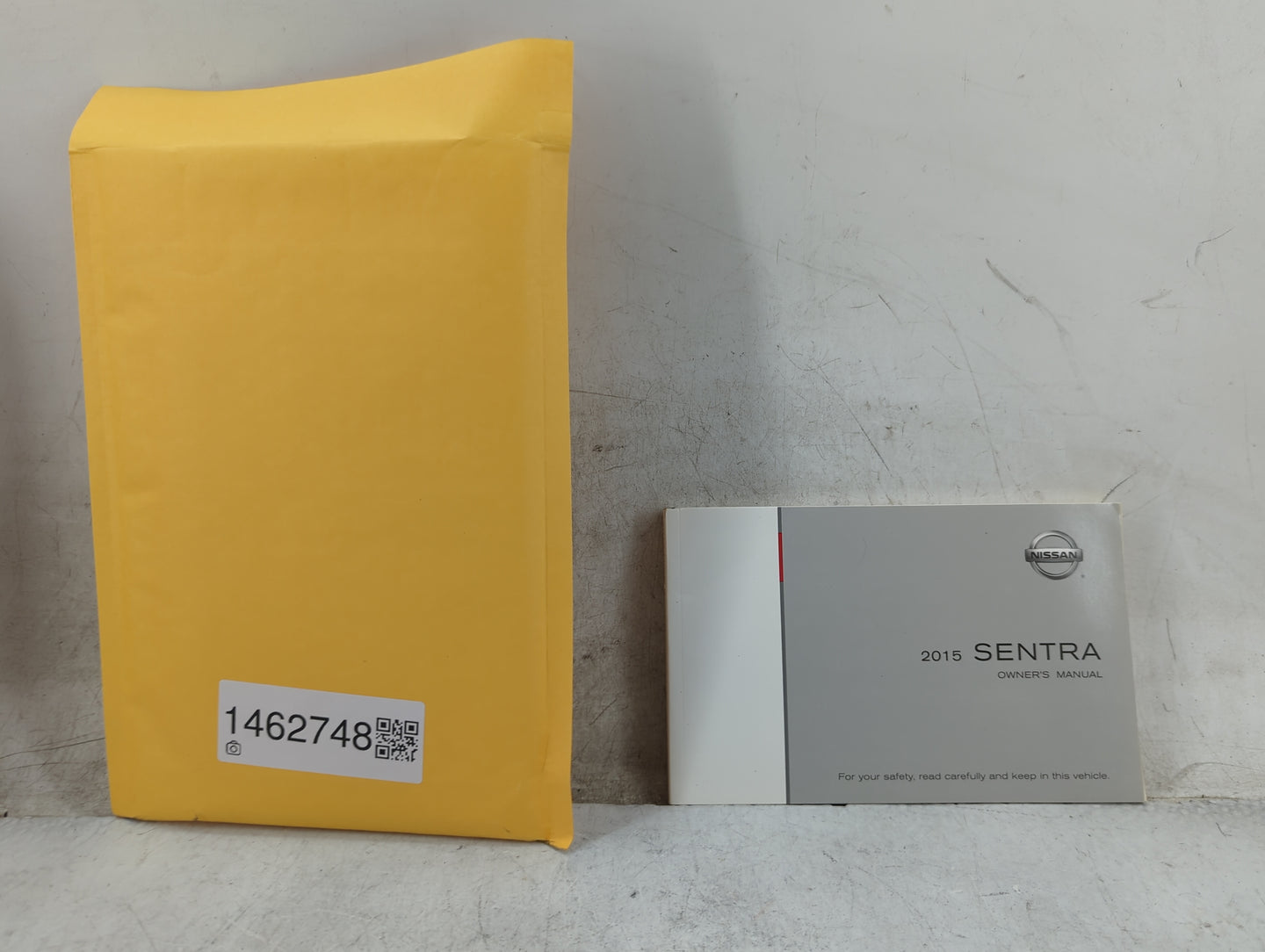 2015 Nissan Sentra Owners Manual Book Guide P/N:OM15EM 0B17U1 OEM Used Auto Parts - Oemusedautoparts1.com