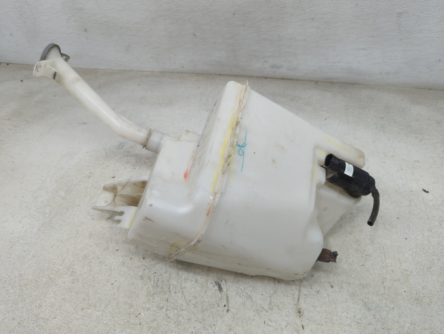 2013-2015 Nissan Sentra Windshield Washer Fluid Reservoir Bottle Oem 1465886 - Oemusedautoparts1.com