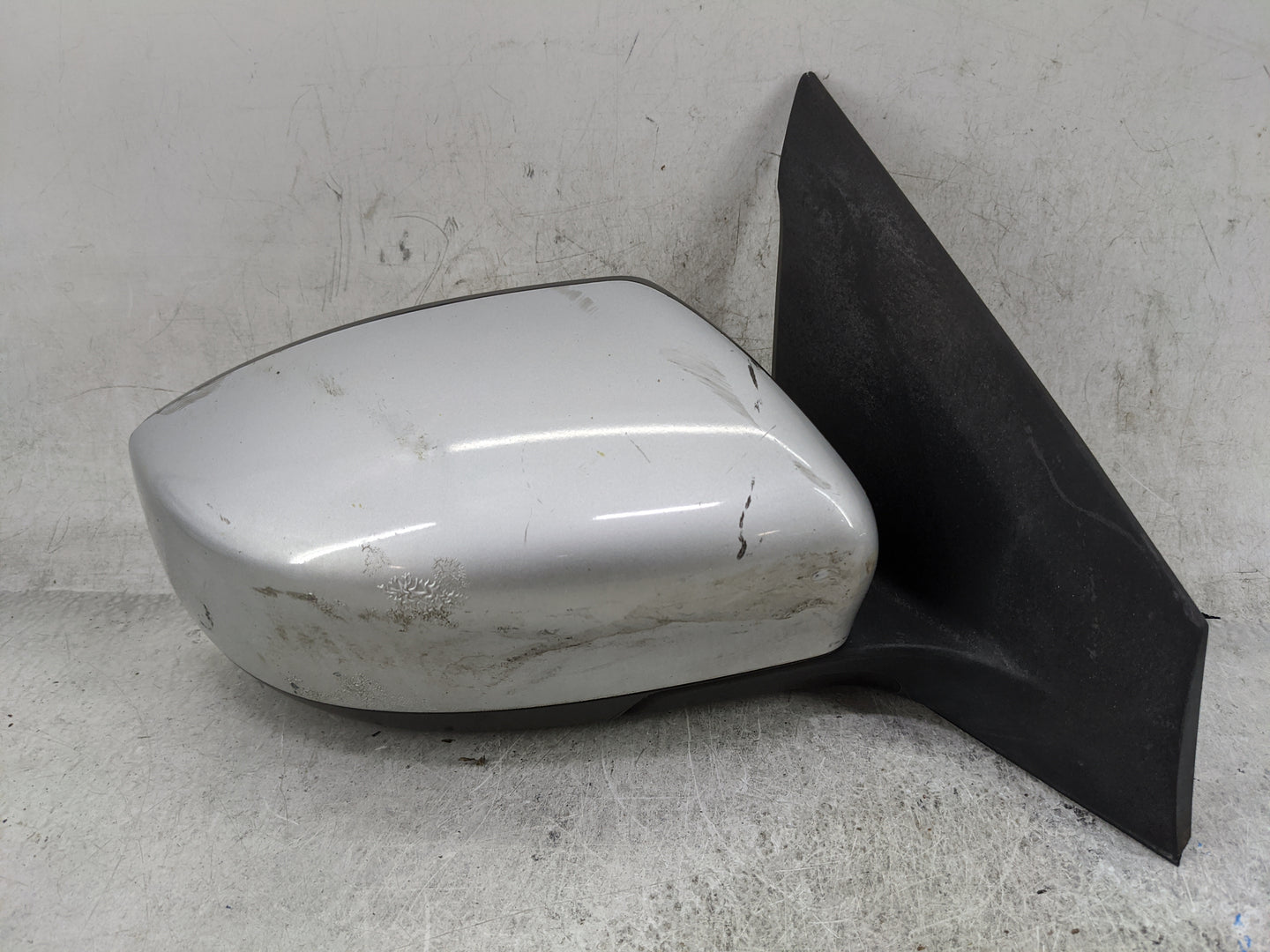 2013-2015 Nissan Sentra Passenger Side View Mirror - Right Door Mirror OEM Used - Oemusedautoparts1.com