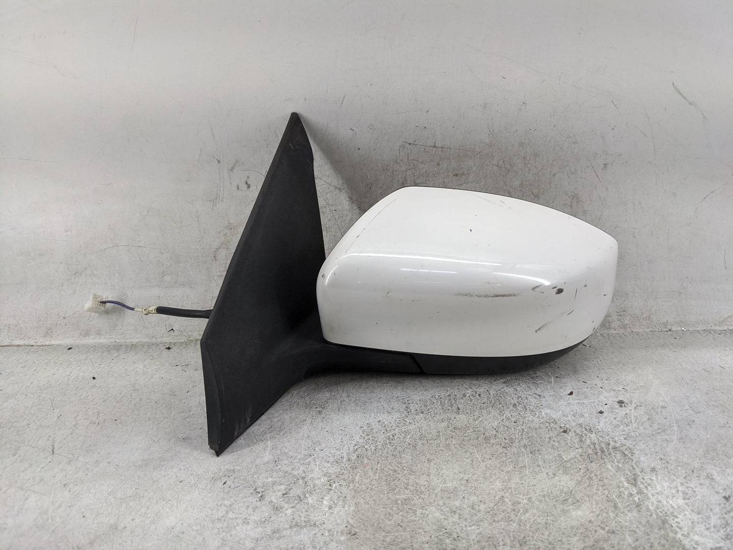 2013-2015 Nissan Sentra Driver Side View Mirror - Left Door Mirror OEM Used - Oemusedautoparts1.com