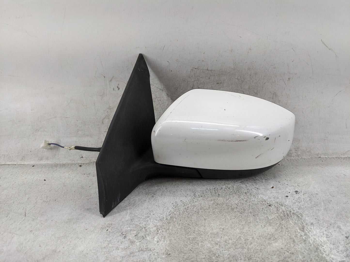 2013-2015 Nissan Sentra Driver Side View Mirror - Left Door Mirror OEM Used - Oemusedautoparts1.com