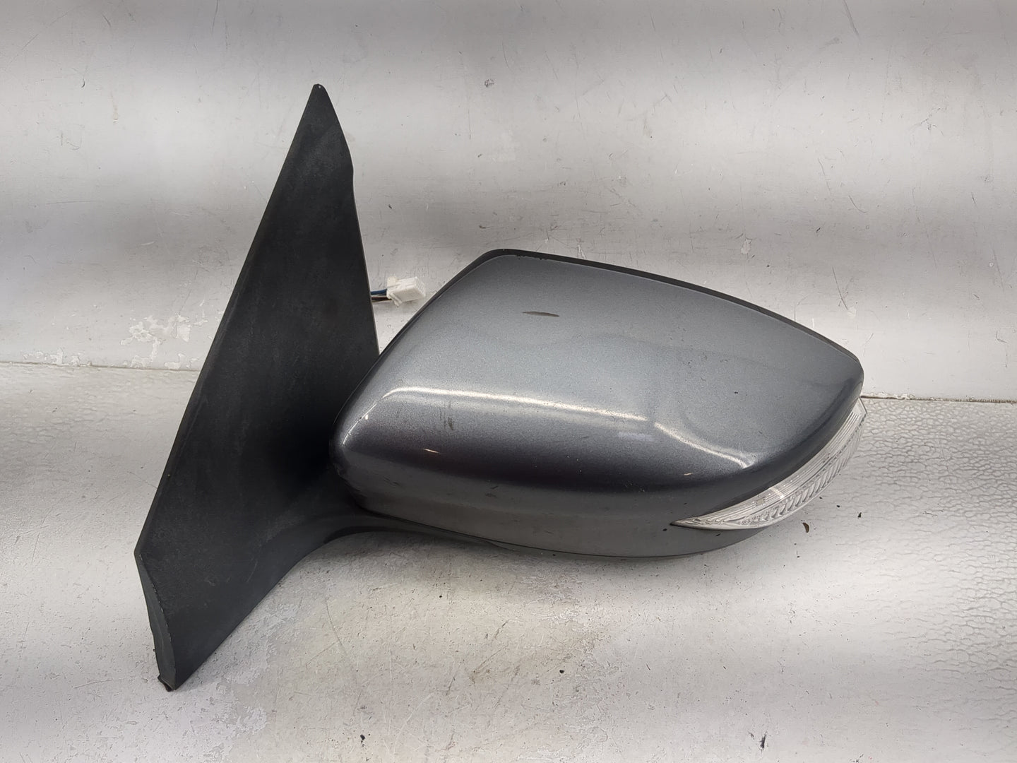 2015 Nissan Sentra Driver Side View Mirror - Left Door Mirror OEM Used - Oemusedautoparts1.com