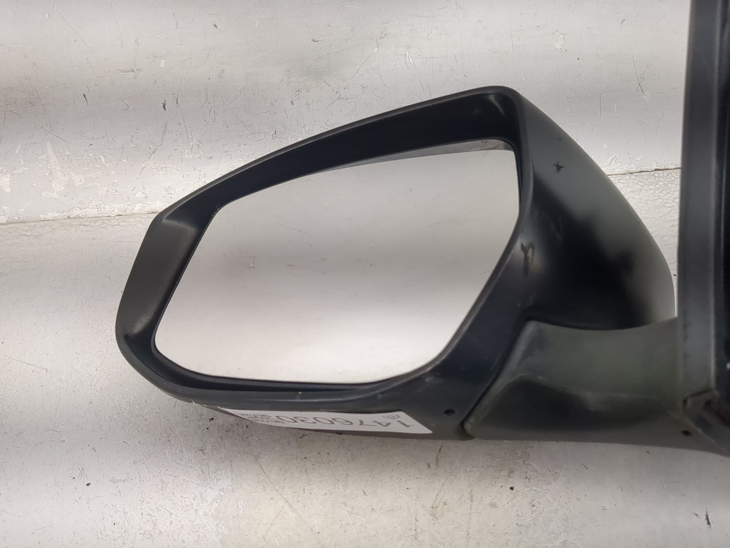 2015 Nissan Sentra Driver Side View Mirror - Left Door Mirror OEM Used - Oemusedautoparts1.com