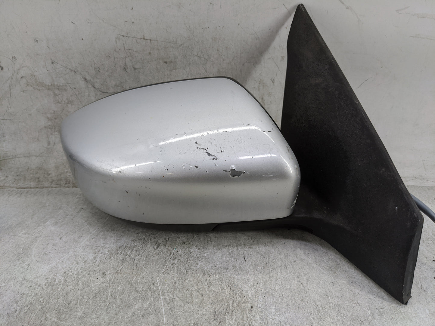 2013-2015 Nissan Sentra Passenger Side View Mirror - Right Door Mirror OEM Used - Oemusedautoparts1.com