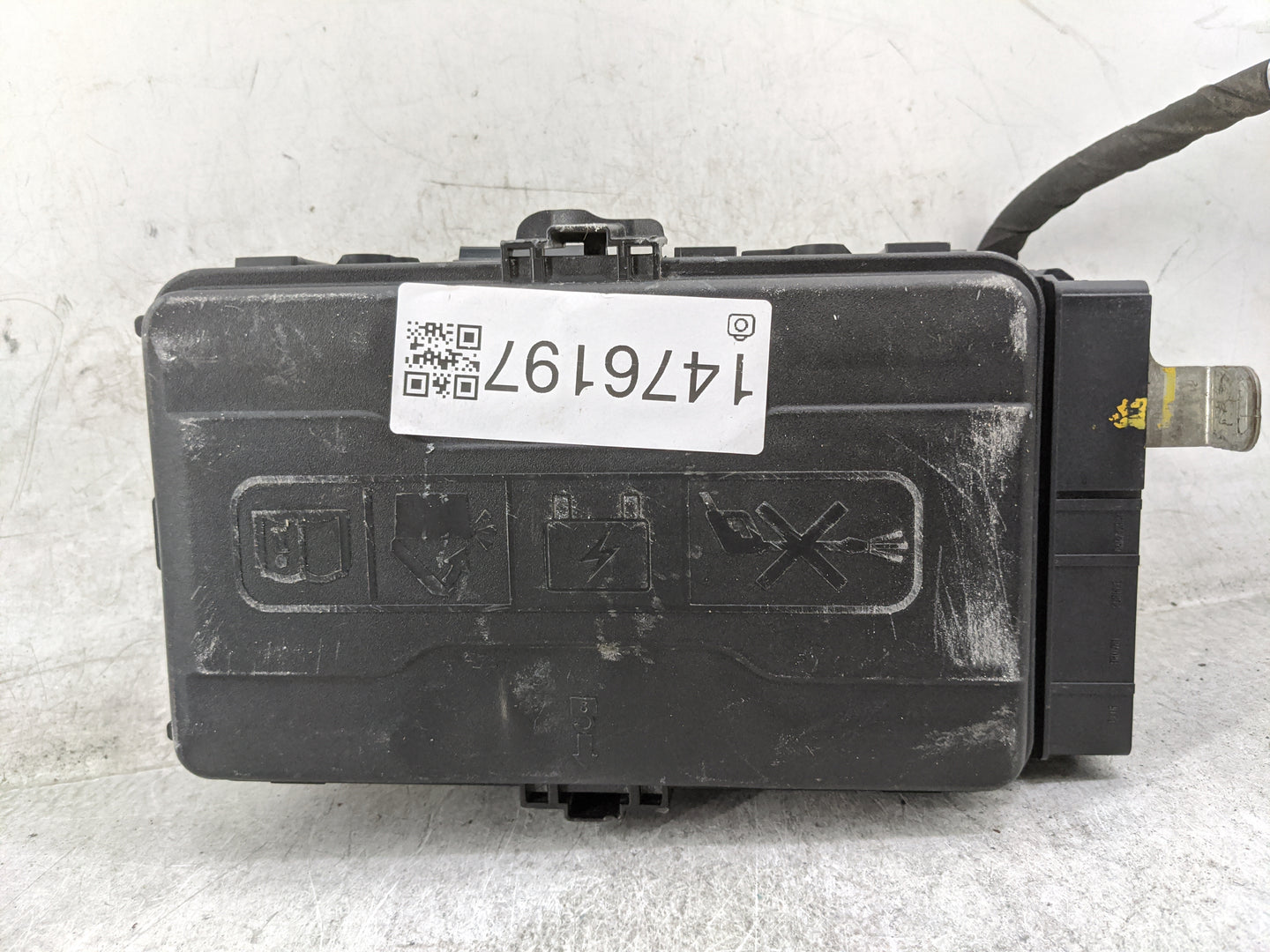 2013-2019 Nissan Sentra Fusebox Fuse Box Panel Relay Module Fits Fits 2013 2014 2015 2016 2017 2018 2019 OEM Used Auto Parts