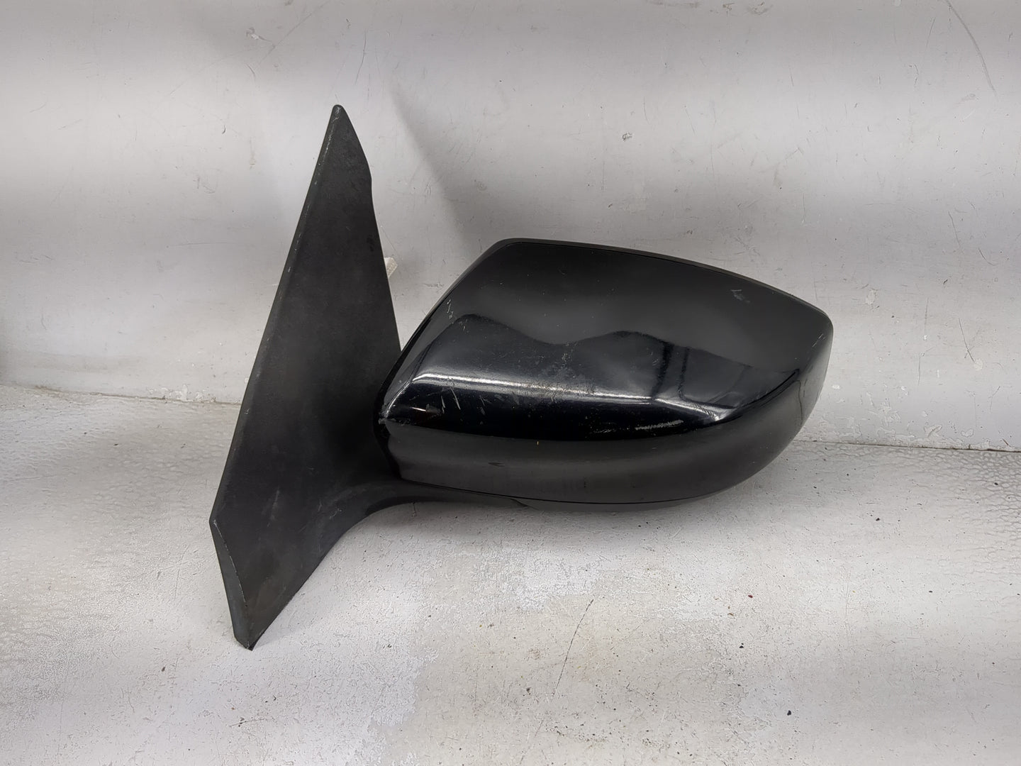 2013-2015 Nissan Sentra Driver Side View Mirror - Left Door Mirror OEM Used - Oemusedautoparts1.com