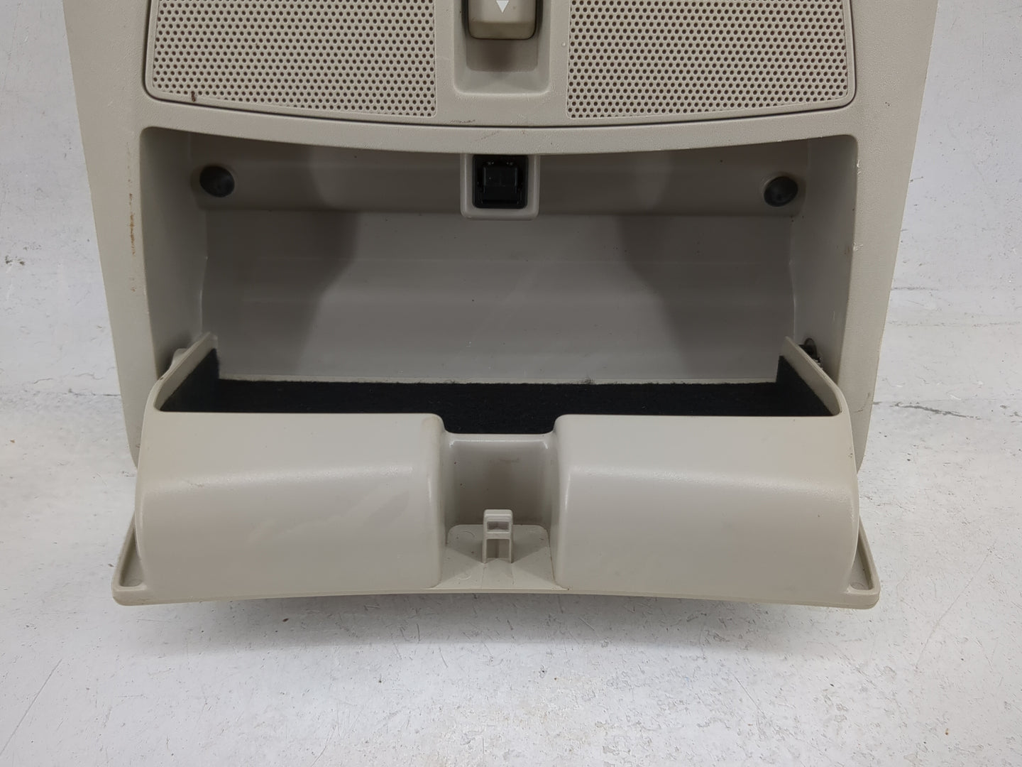 2015 Nissan Sentra Overhead Roof Console 1482389 - Oemusedautoparts1.com
