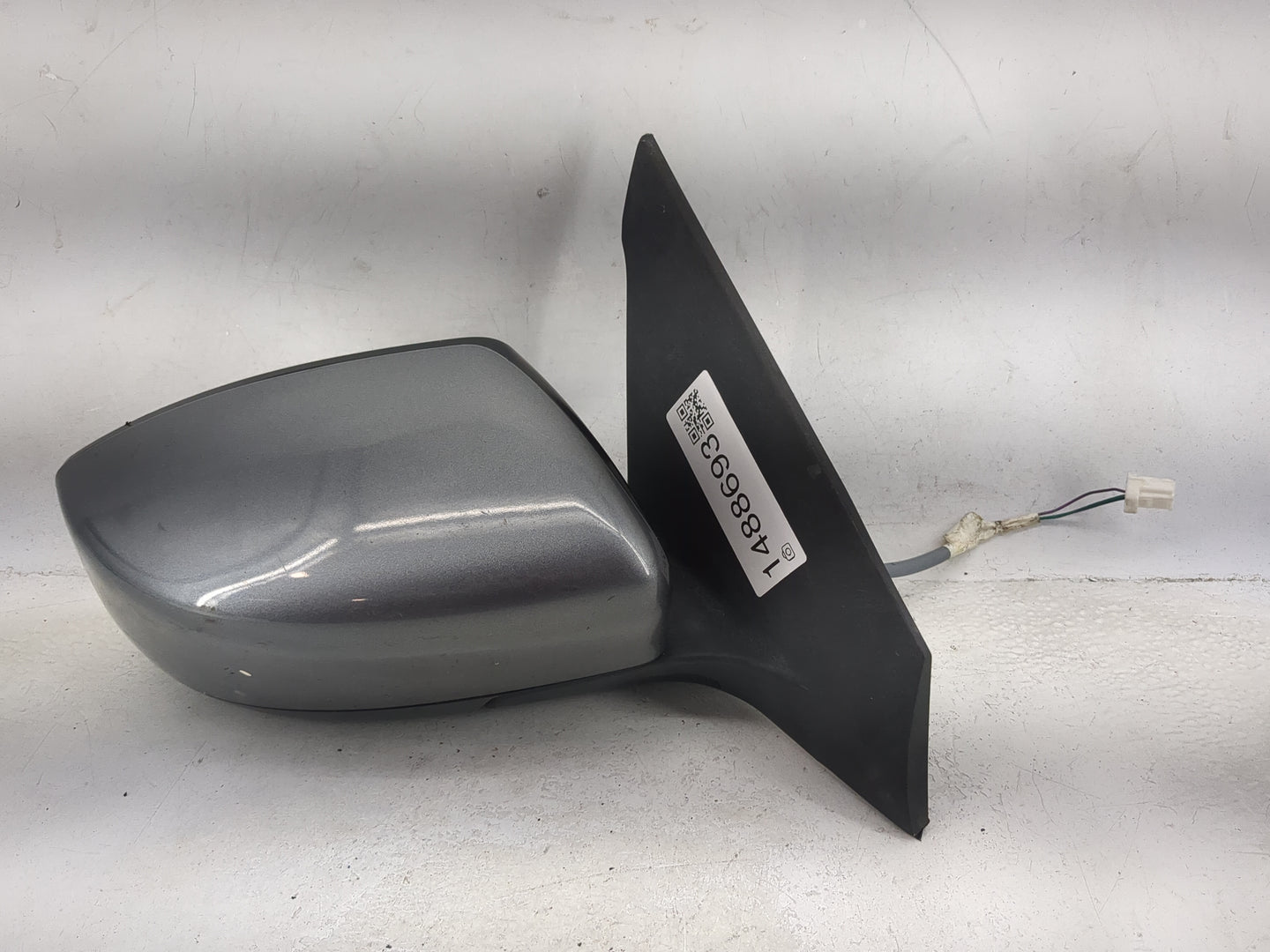 2013-2015 Nissan Sentra Passenger Side View Mirror - Right Door Mirror OEM Used - Oemusedautoparts1.com